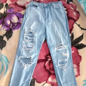 Women's ripped jeans